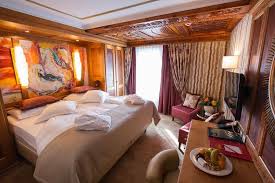 breakfast_room.jpg