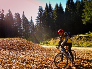 Bike_tour_in_the_Carpathian_Mountains.jpg